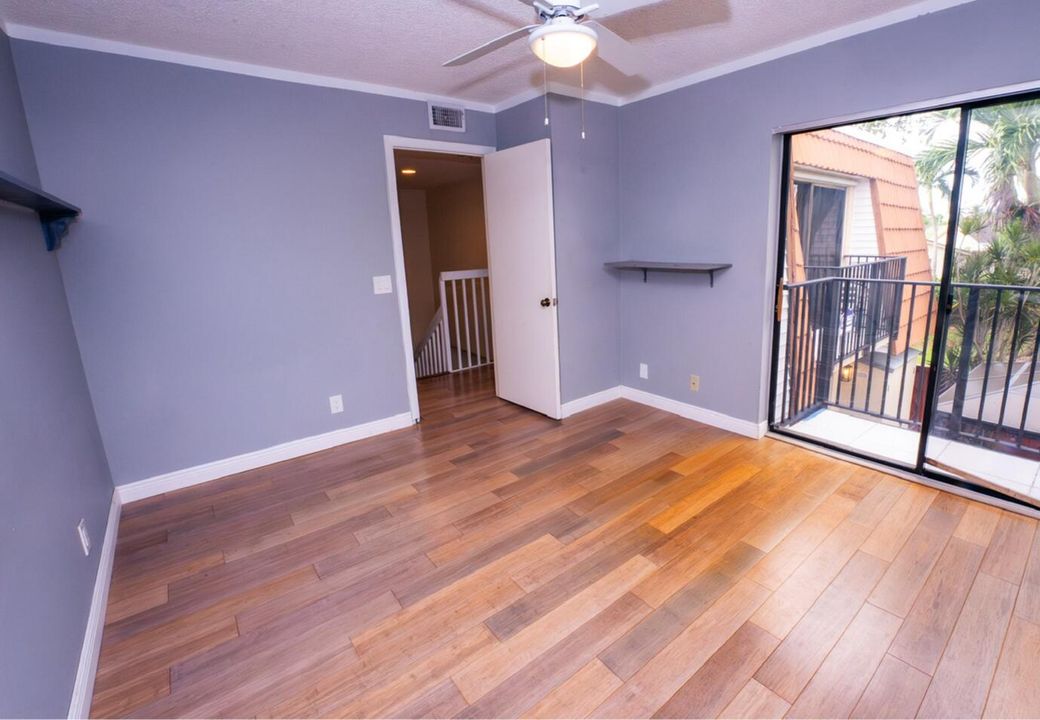 For Sale: $349,000 (2 beds, 2 baths, 1236 Square Feet)