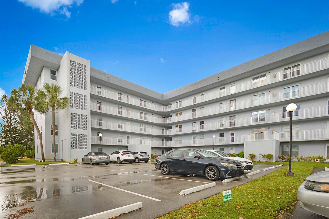 Recently Sold: $140,000 (1 beds, 1 baths, 800 Square Feet)