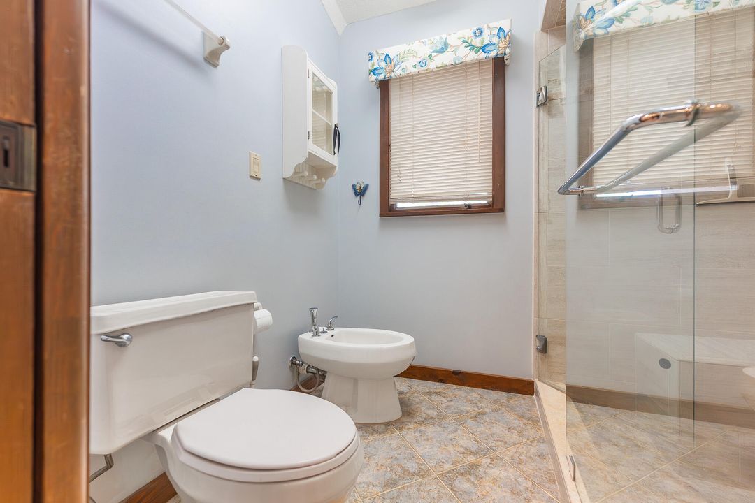 For Sale: $675,000 (3 beds, 2 baths, 3002 Square Feet)