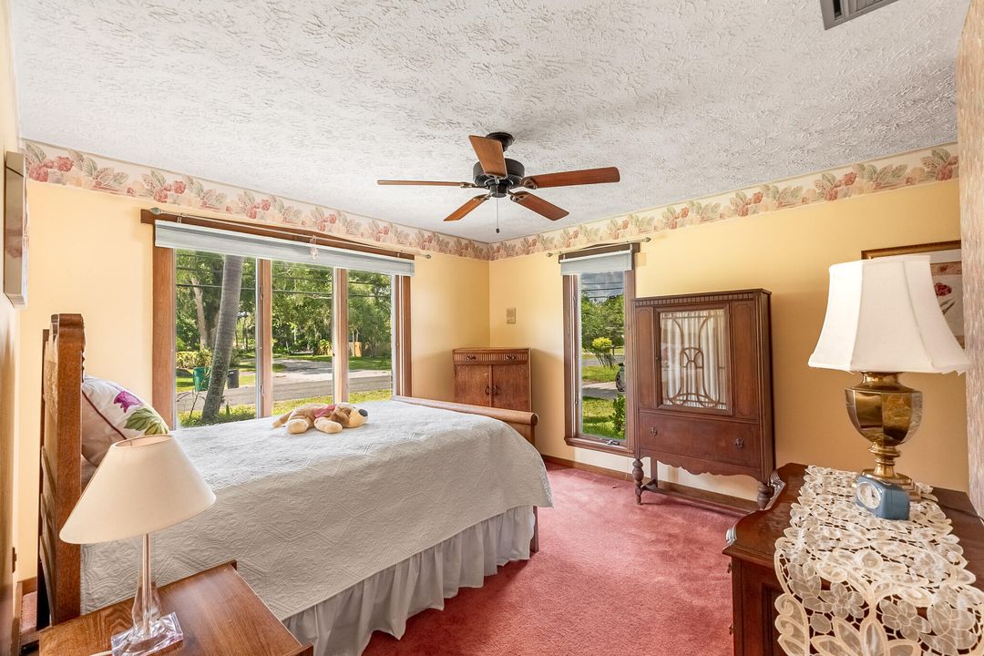 For Sale: $675,000 (3 beds, 2 baths, 3002 Square Feet)