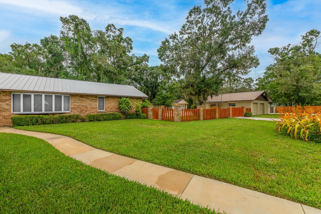 For Sale: $675,000 (3 beds, 2 baths, 3002 Square Feet)