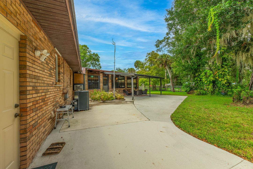 For Sale: $675,000 (3 beds, 2 baths, 3002 Square Feet)