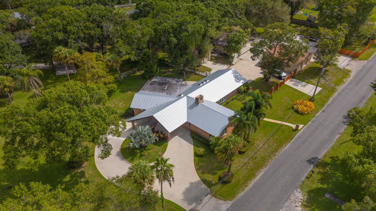 For Sale: $675,000 (3 beds, 2 baths, 3002 Square Feet)