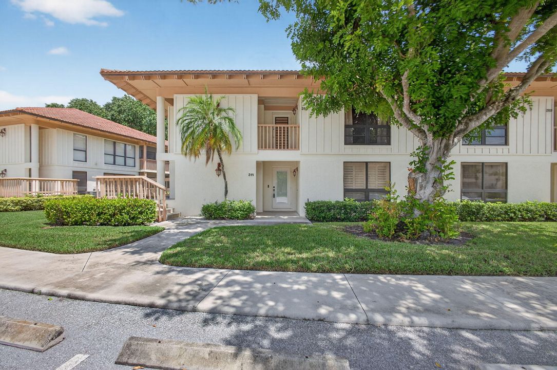 Recently Sold: $399,000 (2 beds, 2 baths, 1366 Square Feet)