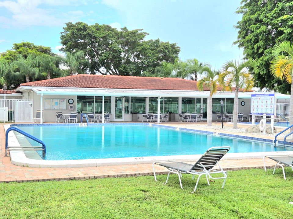 En Venta: $299,000 (2 camas, 1 baños, 1074 Pies cuadrados)