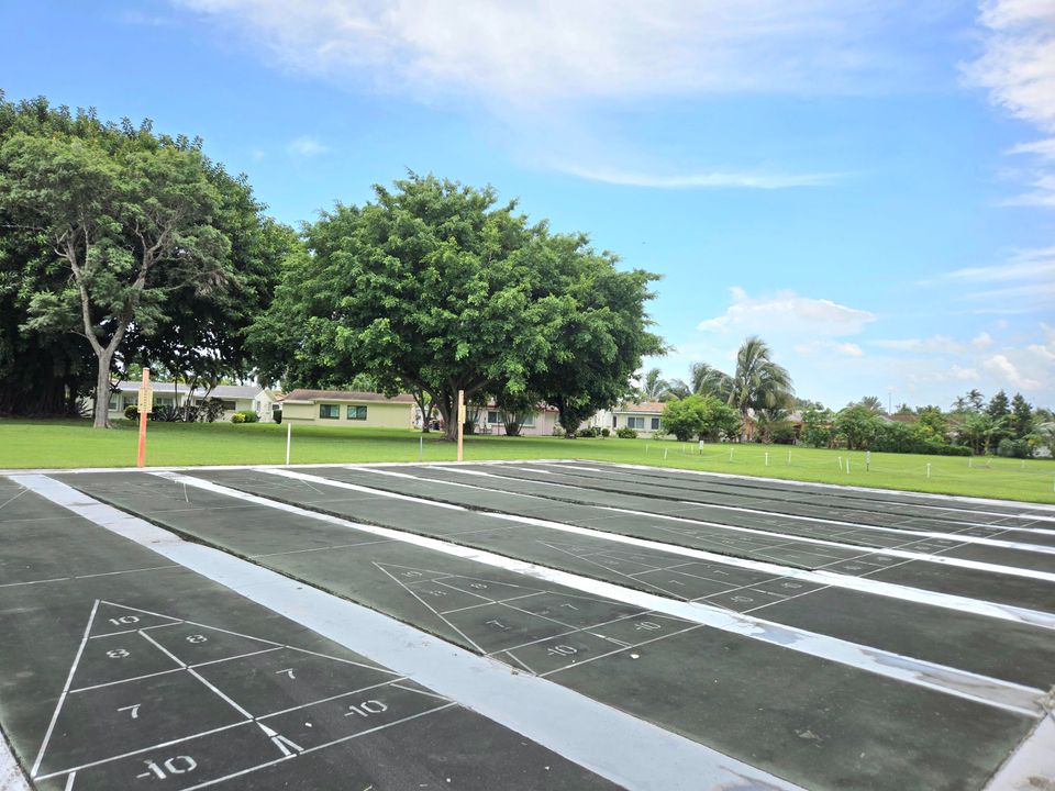 En Venta: $299,000 (2 camas, 1 baños, 1074 Pies cuadrados)