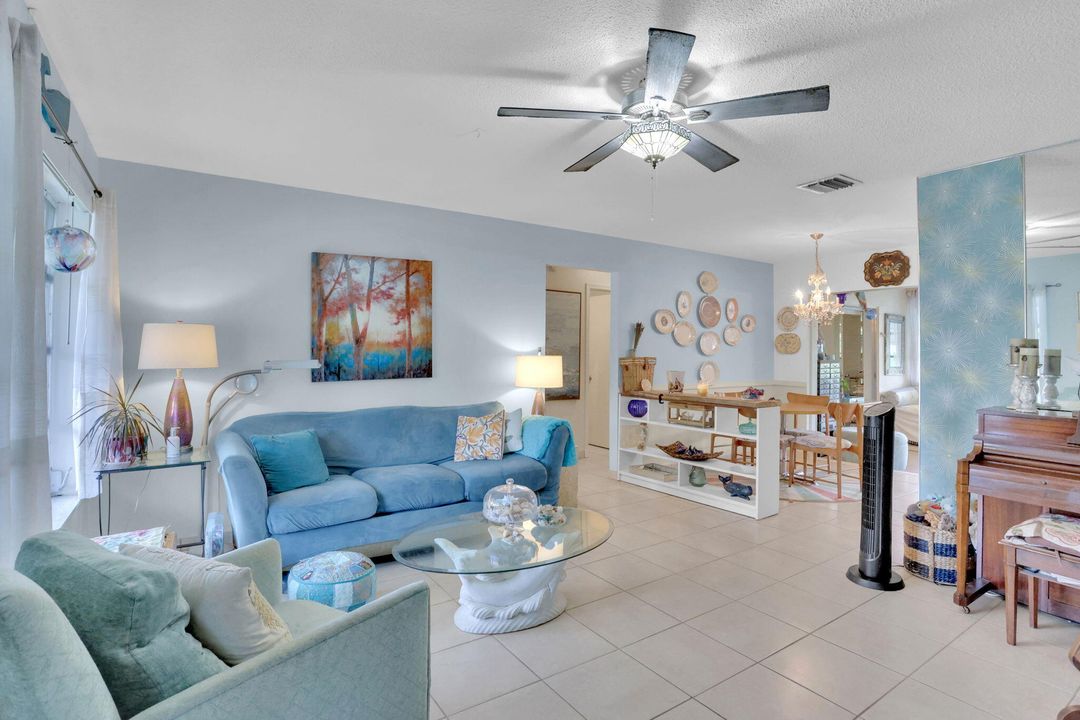 En Venta: $299,000 (2 camas, 1 baños, 1074 Pies cuadrados)