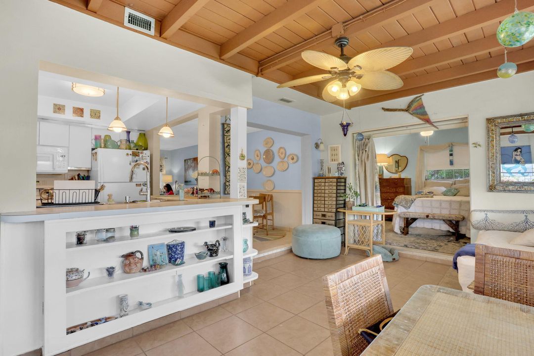 En Venta: $299,000 (2 camas, 1 baños, 1074 Pies cuadrados)