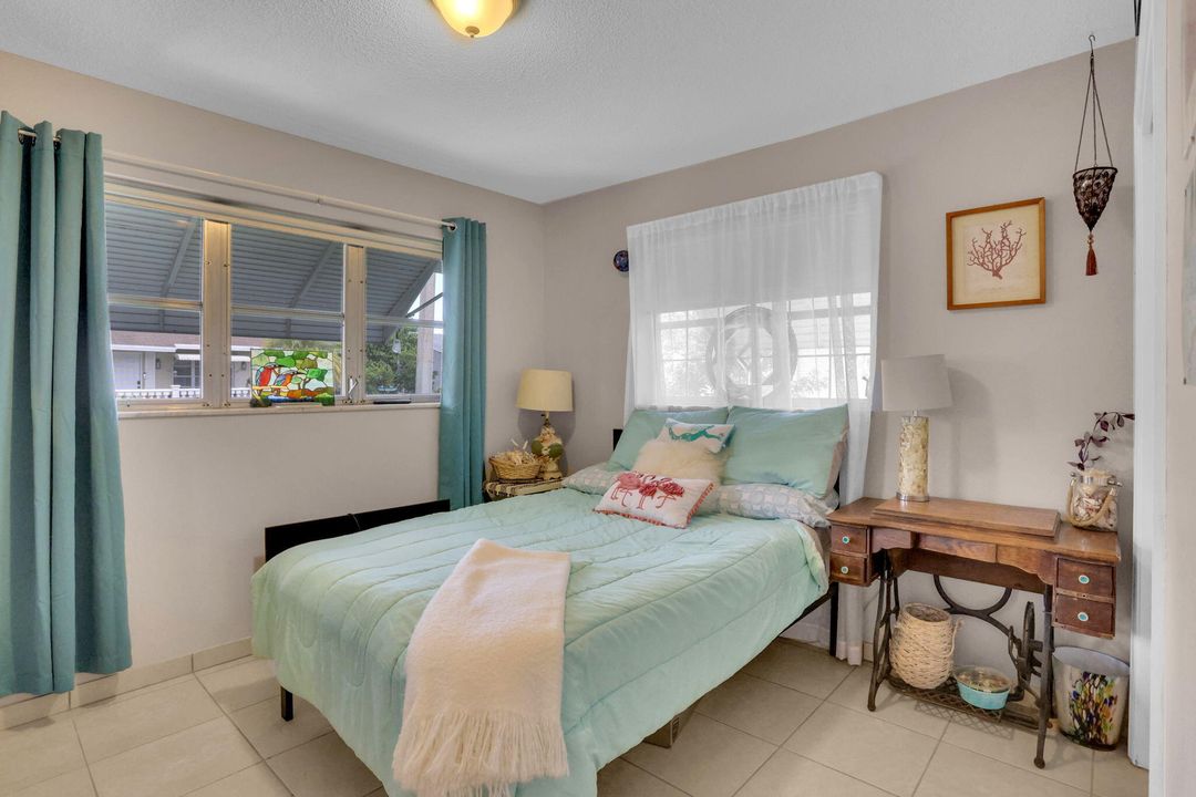 En Venta: $299,000 (2 camas, 1 baños, 1074 Pies cuadrados)