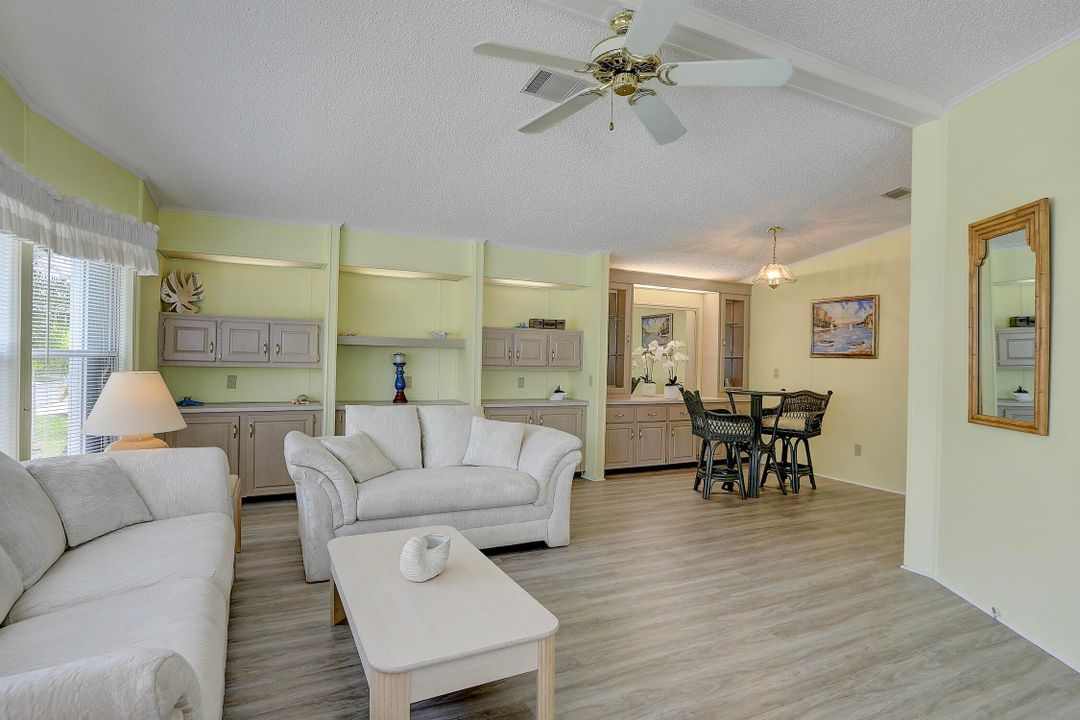 На продажу: $199,000 (2 спален, 2 ванн, 1408 Квадратных фут)