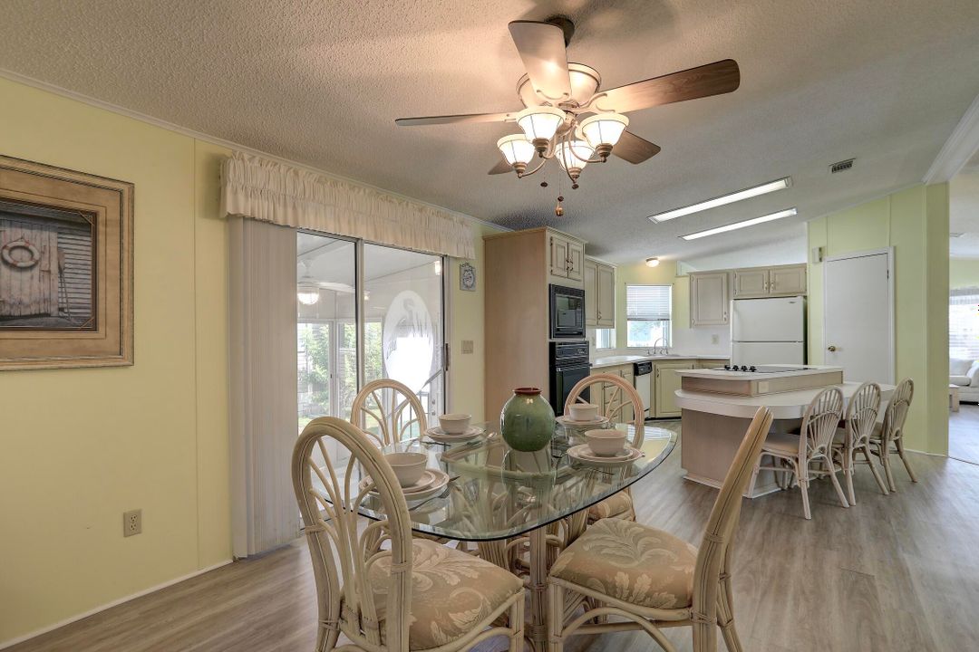 На продажу: $199,000 (2 спален, 2 ванн, 1408 Квадратных фут)