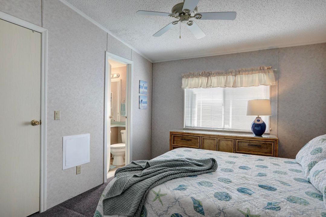 На продажу: $199,000 (2 спален, 2 ванн, 1408 Квадратных фут)