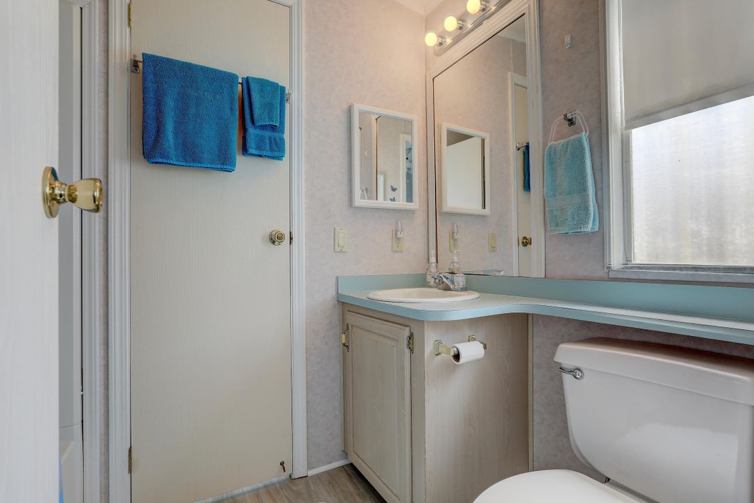 На продажу: $199,000 (2 спален, 2 ванн, 1408 Квадратных фут)