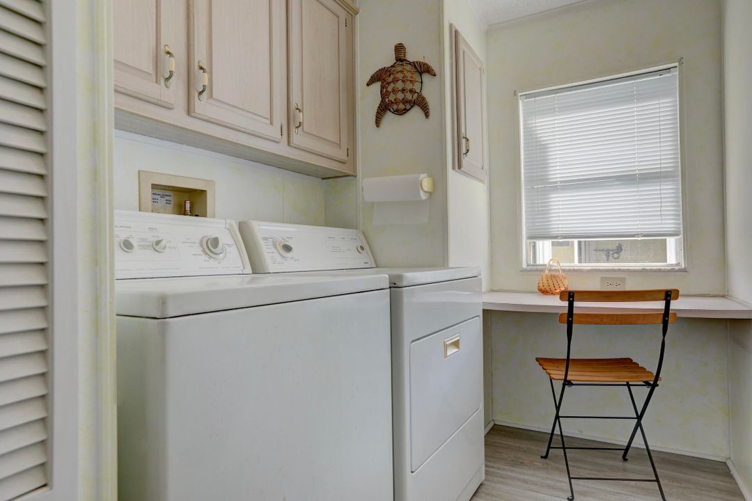 На продажу: $199,000 (2 спален, 2 ванн, 1408 Квадратных фут)