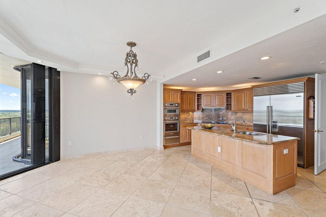 Active With Contract: $3,370,000 (4 beds, 4 baths, 3955 Square Feet)