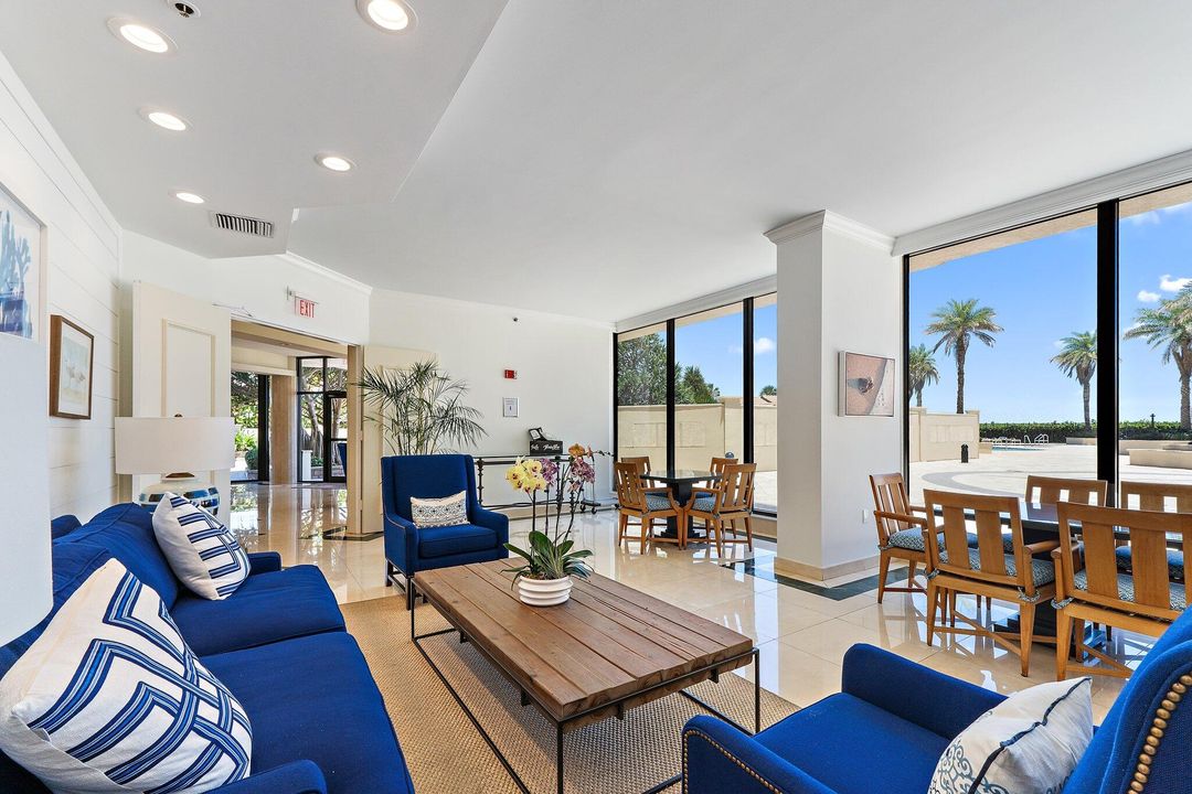 Active With Contract: $3,370,000 (4 beds, 4 baths, 3955 Square Feet)