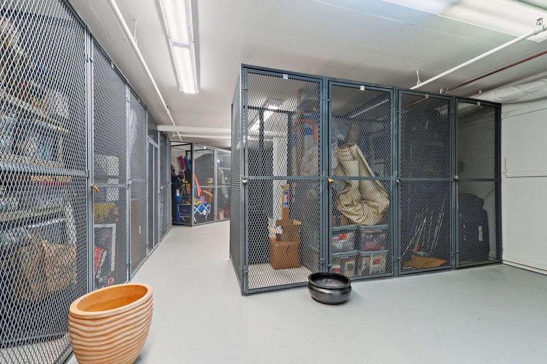 Active With Contract: $3,370,000 (4 beds, 4 baths, 3955 Square Feet)