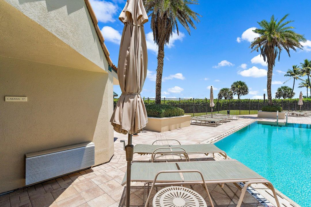 Active With Contract: $3,370,000 (4 beds, 4 baths, 3955 Square Feet)