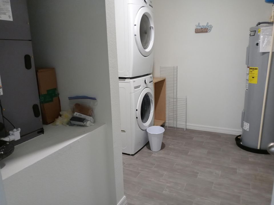 待售: $265,000 (2 贝兹, 2 浴室, 1239 平方英尺)