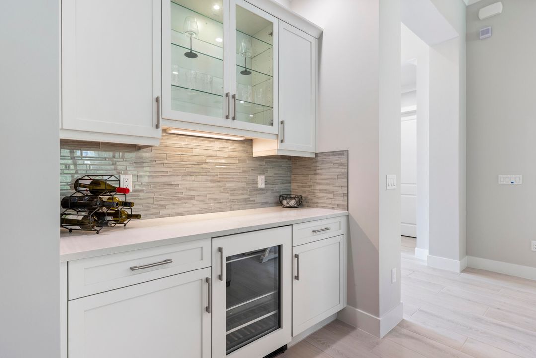 Active With Contract: $2,095,000 (3 beds, 3 baths, 3096 Square Feet)