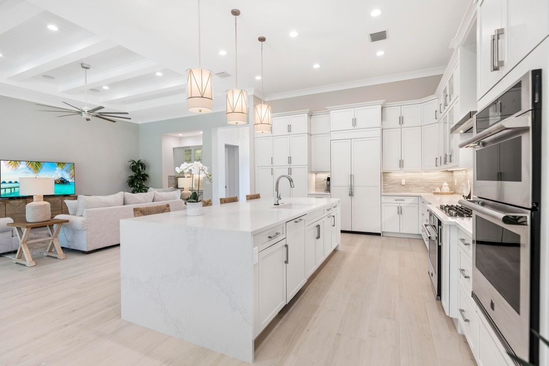 Active With Contract: $2,095,000 (3 beds, 3 baths, 3096 Square Feet)