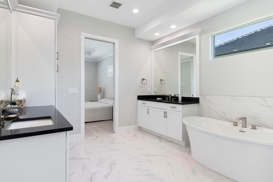 Active With Contract: $2,095,000 (3 beds, 3 baths, 3096 Square Feet)