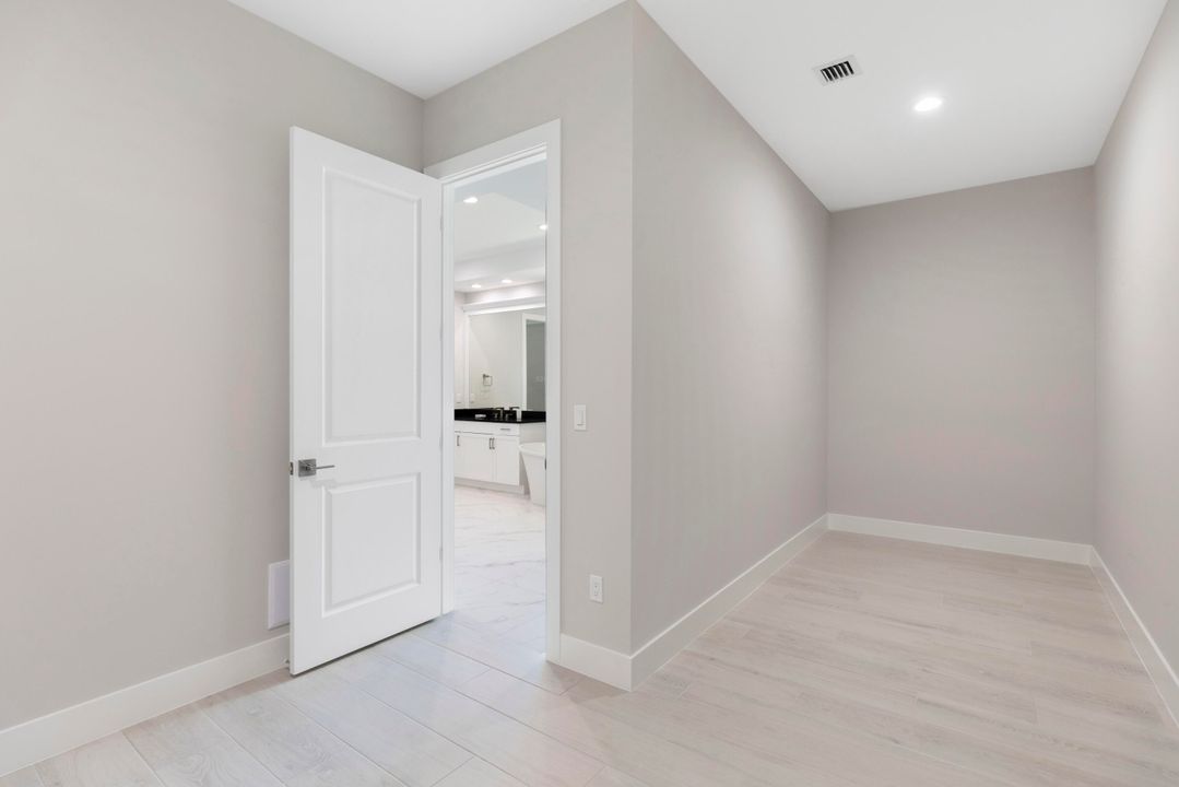 Active With Contract: $2,095,000 (3 beds, 3 baths, 3096 Square Feet)