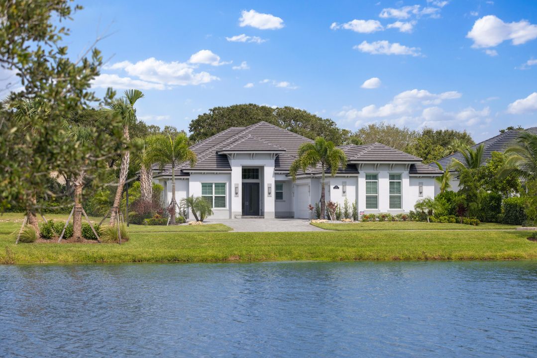 Active With Contract: $2,095,000 (3 beds, 3 baths, 3096 Square Feet)