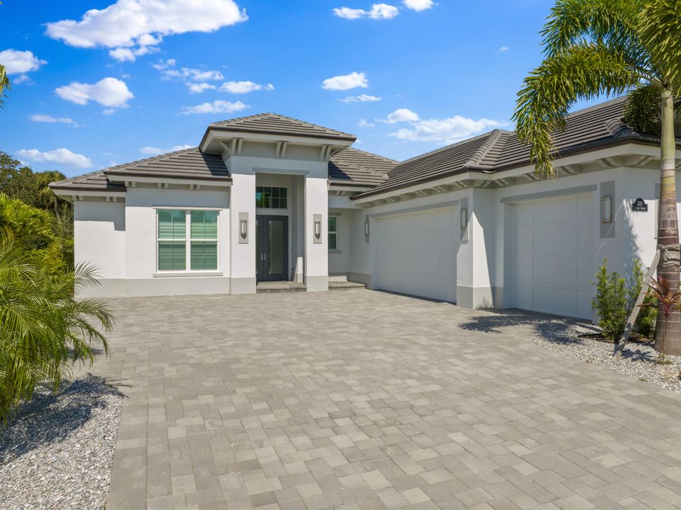 Active With Contract: $2,095,000 (3 beds, 3 baths, 3096 Square Feet)