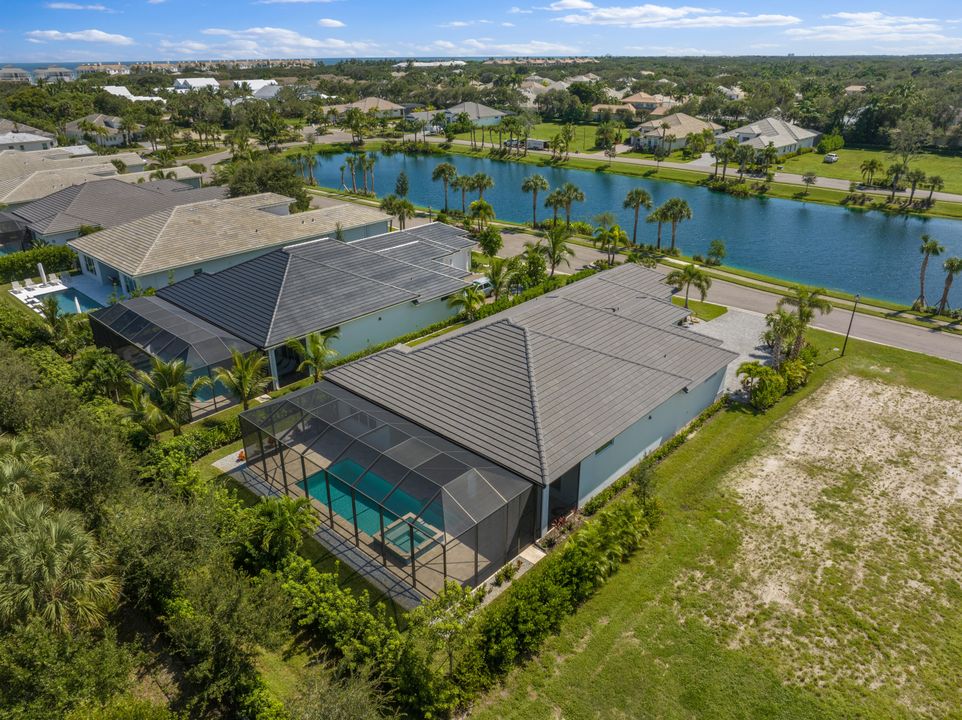 Active With Contract: $2,095,000 (3 beds, 3 baths, 3096 Square Feet)