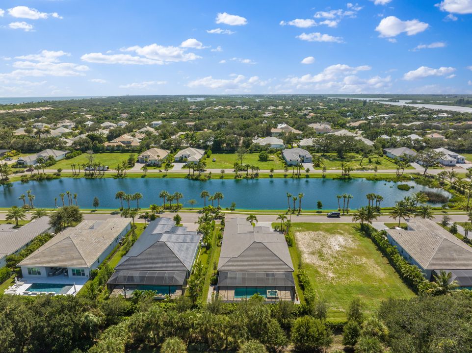 Active With Contract: $2,095,000 (3 beds, 3 baths, 3096 Square Feet)