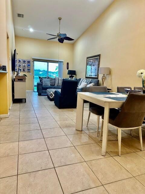 For Sale: $339,000 (2 beds, 2 baths, 1195 Square Feet)