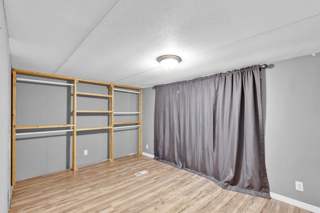 На продажу: $499,000 (8 спален, 5 ванн, 3344 Квадратных фут)