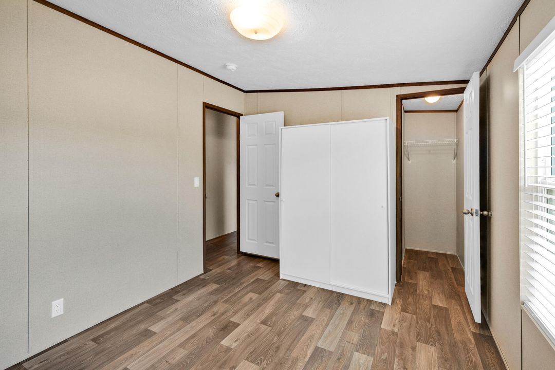 На продажу: $499,000 (8 спален, 5 ванн, 3344 Квадратных фут)