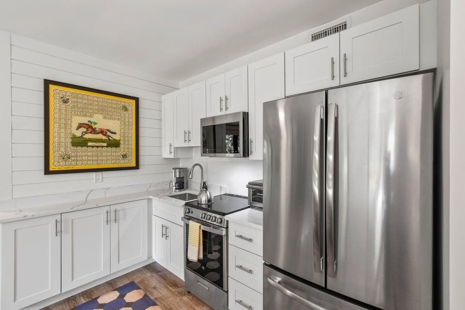 出租: $3,850 (1 贝兹, 1 浴室, 500 平方英尺)