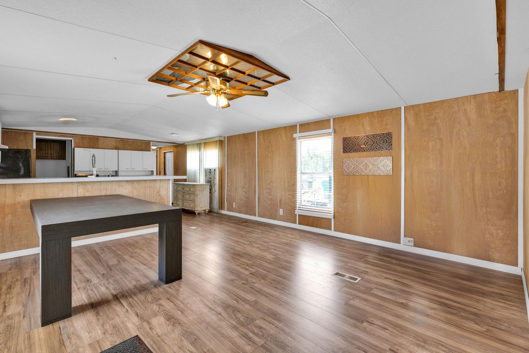 For Sale: $499,000 (8 beds, 5 baths, 3444 Square Feet)