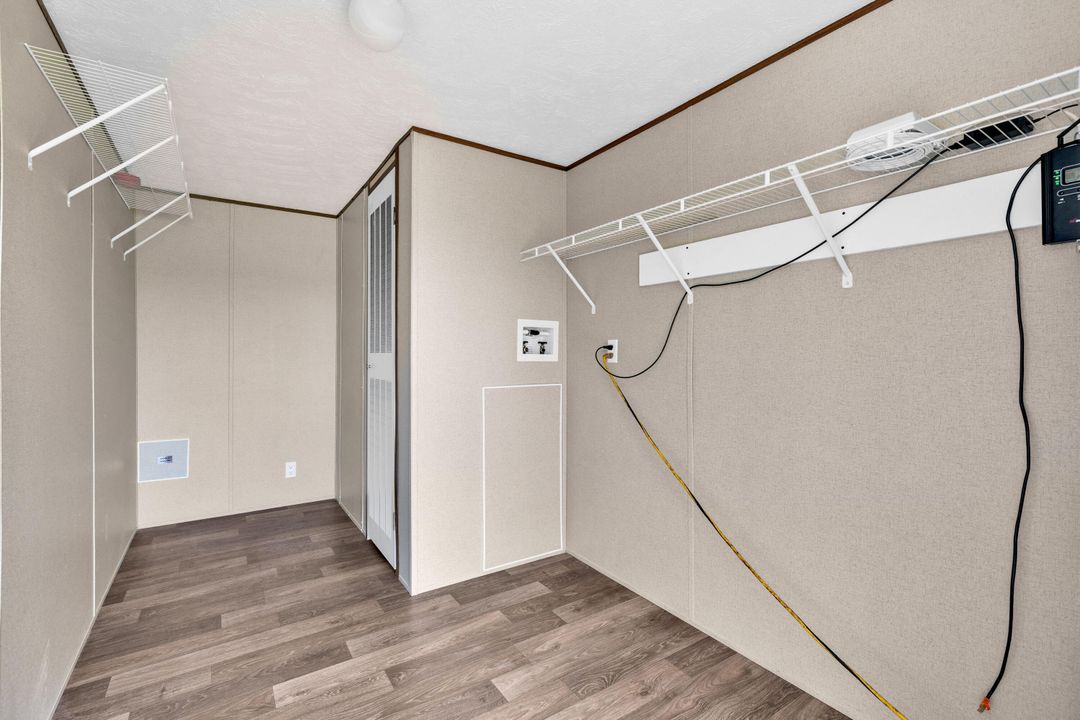 For Sale: $499,000 (8 beds, 5 baths, 3444 Square Feet)