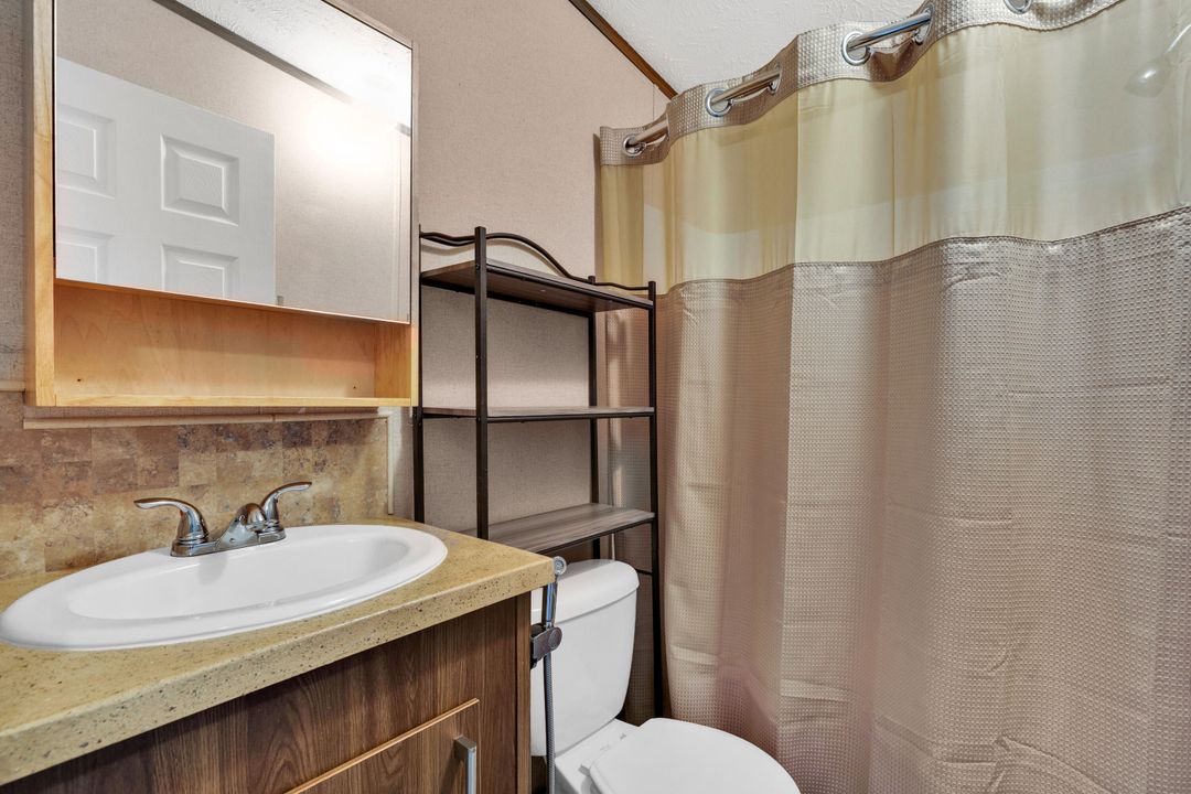 For Sale: $499,000 (8 beds, 5 baths, 3444 Square Feet)