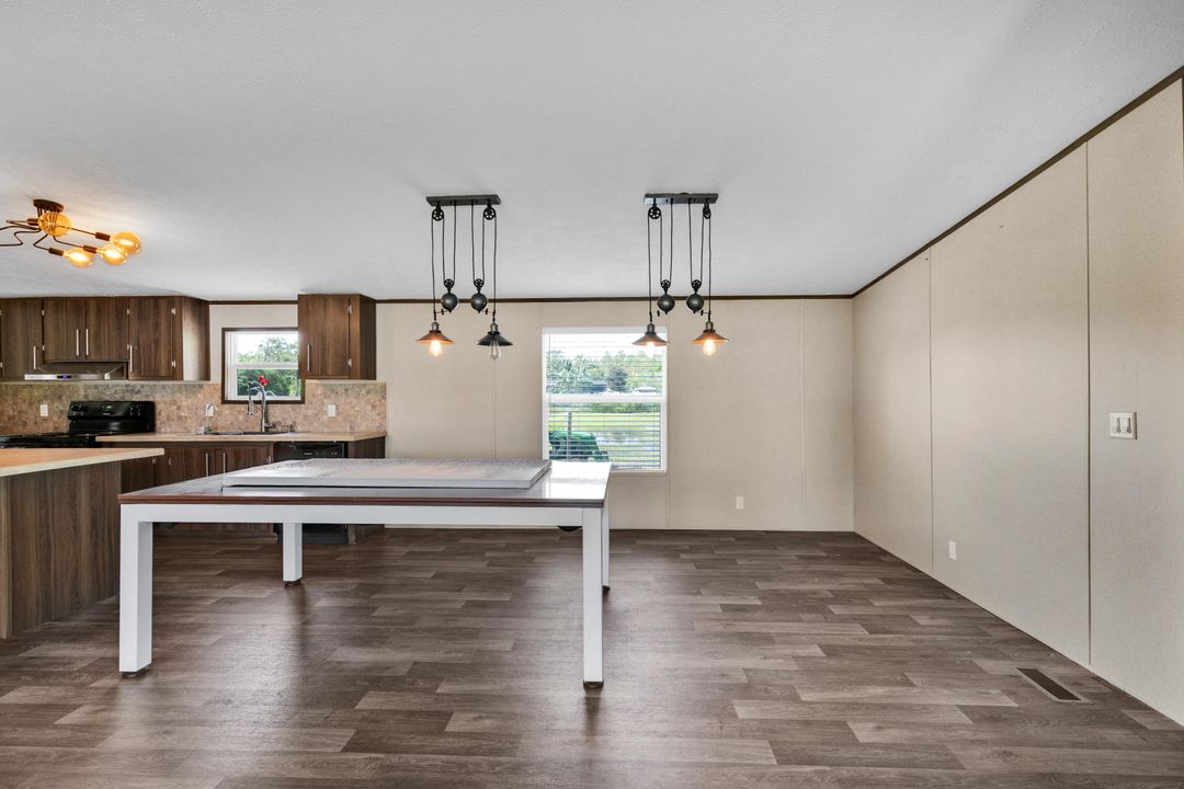 For Sale: $499,000 (8 beds, 5 baths, 3444 Square Feet)