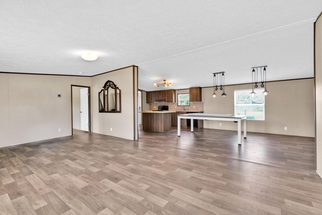 For Sale: $499,000 (8 beds, 5 baths, 3444 Square Feet)