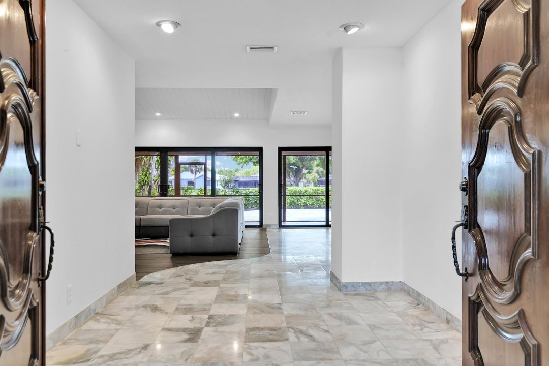 Active With Contract: $995,000 (3 beds, 2 baths, 2529 Square Feet)