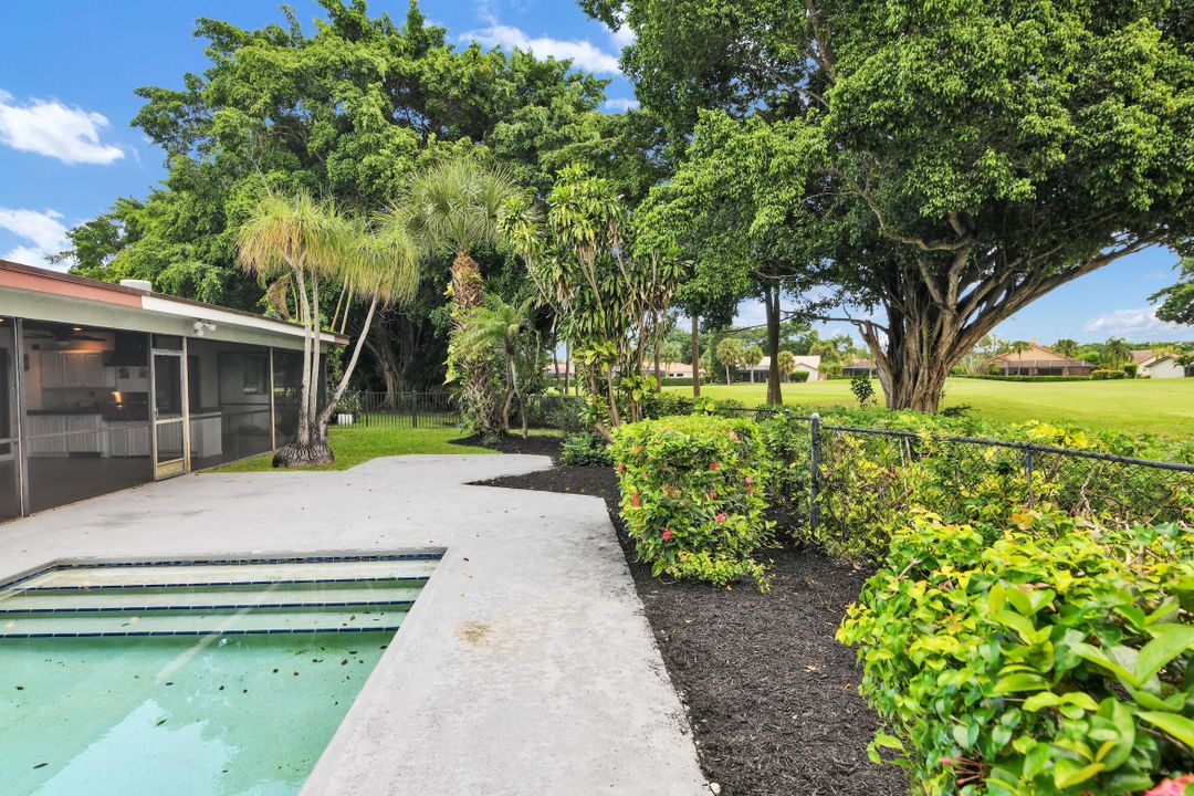 Active With Contract: $995,000 (3 beds, 2 baths, 2529 Square Feet)