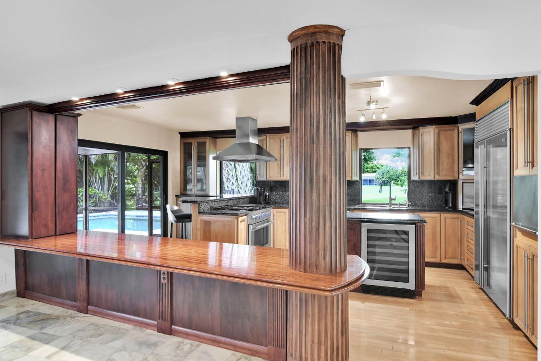 Active With Contract: $995,000 (3 beds, 2 baths, 2529 Square Feet)