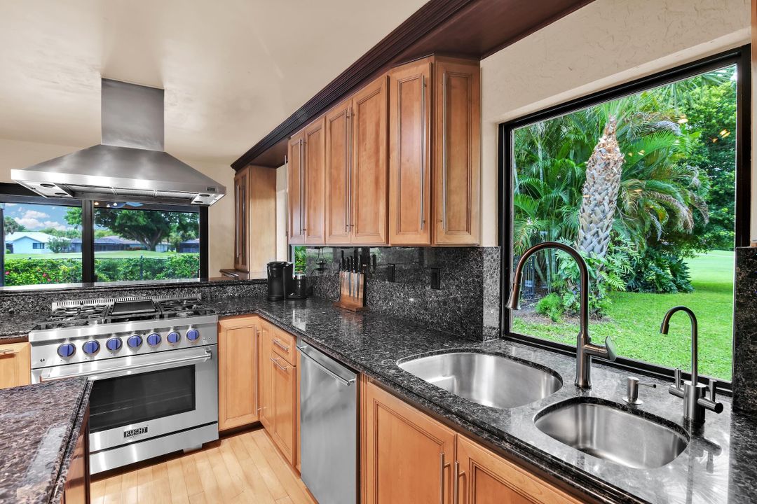 Active With Contract: $995,000 (3 beds, 2 baths, 2529 Square Feet)