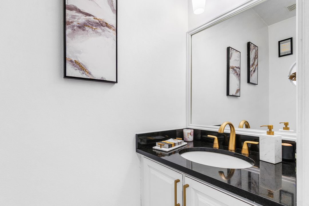 En Venta: $389,900 (4 camas, 2 baños, 1872 Pies cuadrados)