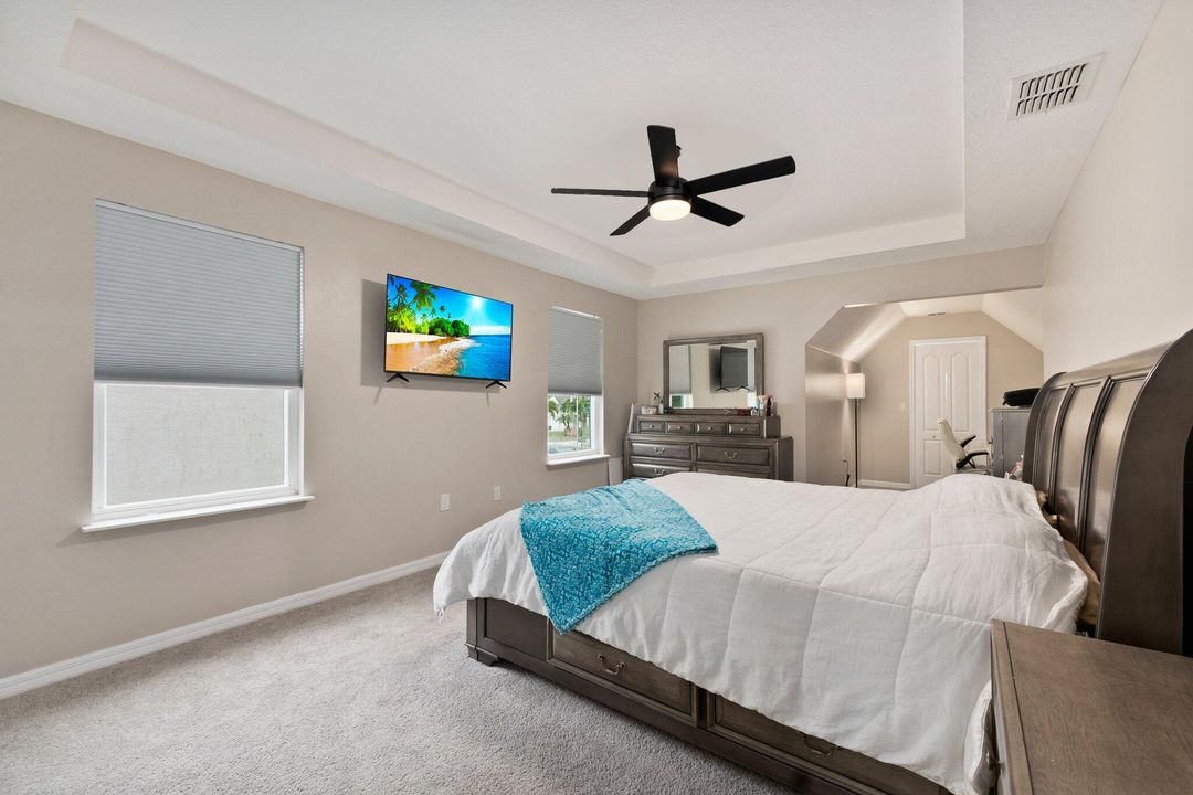 Activo con contrato: $400,000 (3 camas, 2 baños, 2360 Pies cuadrados)