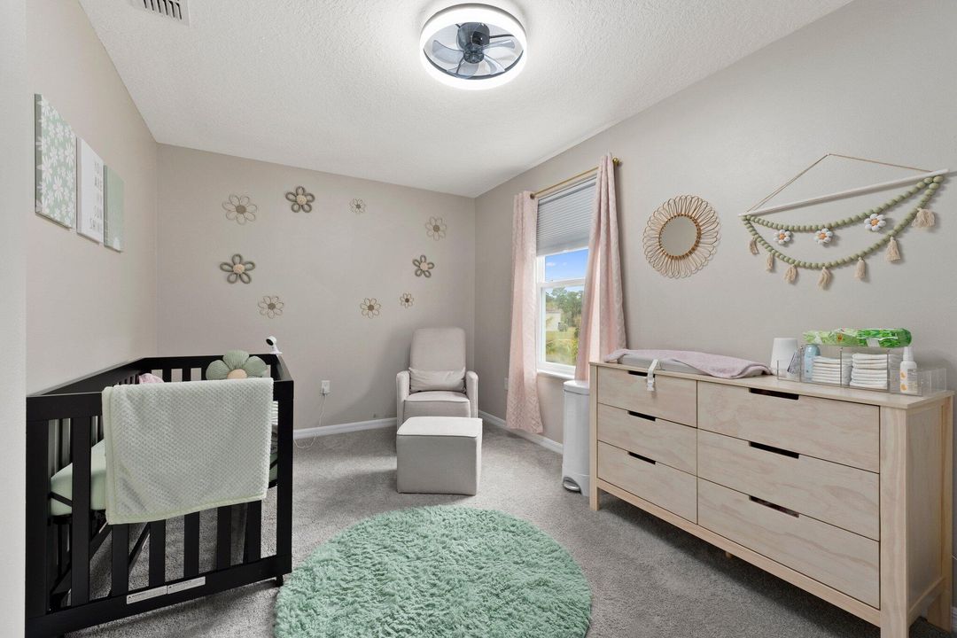 Activo con contrato: $400,000 (3 camas, 2 baños, 2360 Pies cuadrados)