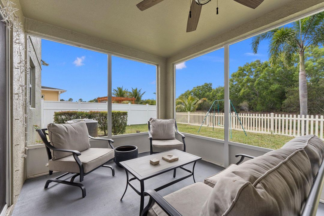 Activo con contrato: $400,000 (3 camas, 2 baños, 2360 Pies cuadrados)