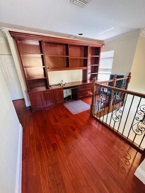 Под контрактом: $4,000 (5 спален, 4 ванн, 2960 Квадратных фут)