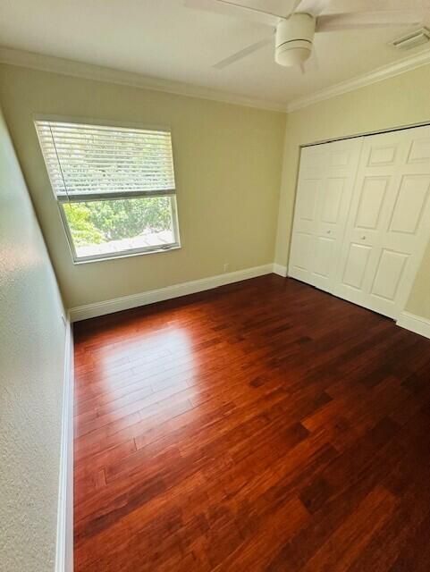 Под контрактом: $4,000 (5 спален, 4 ванн, 2960 Квадратных фут)